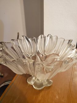 New Beautiful Mikasa Crystal Tulips Satin Footed Bowl