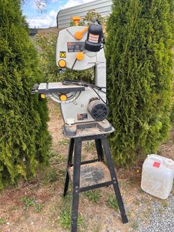 Bench grinder