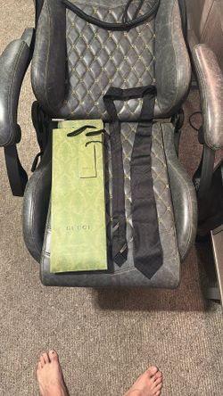 Men’s Gucci Tie (NEVER WORN)