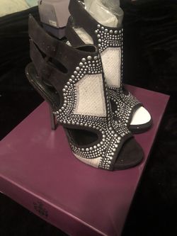 NEW! Fergie Women Emmie Dress Pump Black Embellished Size 7 Platform Bootie