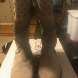 Slightly Used Women's Bear Paw Boots 