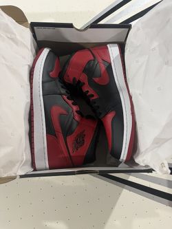 Jordan 1 size 11 1/2. Brand new.