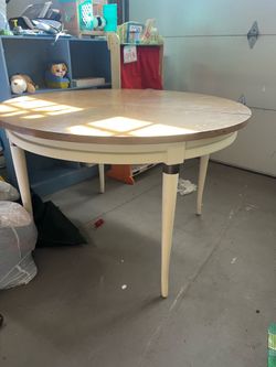 Round Dining Table with Wood Top