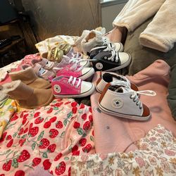 Car seat and Toddler 12 month -18 month old onesies , pants , shorts , jackets , long sleeve onesies ,water diapers size 3 (16 pounds-26 pounds )