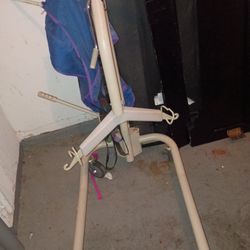 A Patient Lift Capable Of Lifting Up The 450 Lb