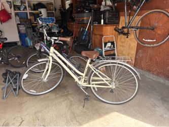 Schwinn Gateway Hybrid Fitness Bike