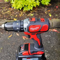 Milwaukee Drill With Battery