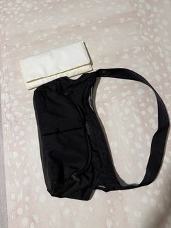 Doona bag with changing pad