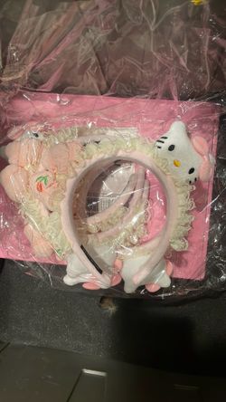 Hello kitty ears