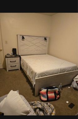 Queen size bed