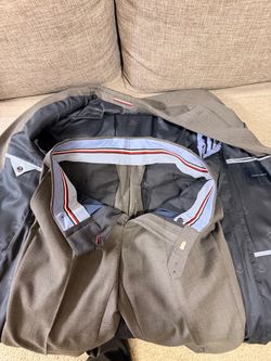 Tommy hilfilger suit