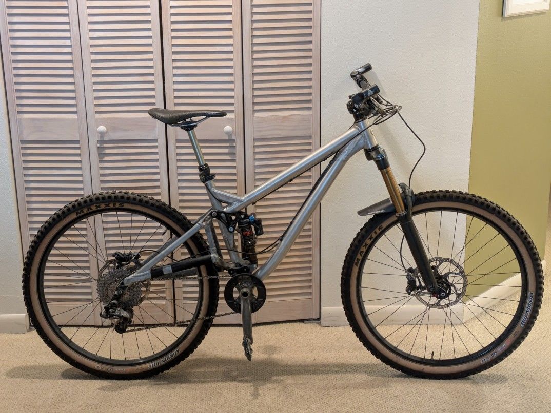 Turner Burner V3 Full Suspension 27.5 Mountain Bike - Medium