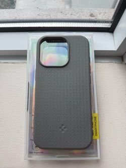 iphone 16 pro spigen new