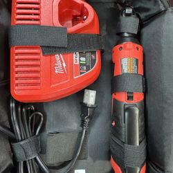 Milwaukee M12 Ratchet Kit