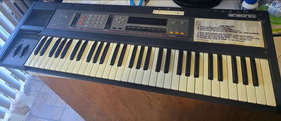 Ensoniq EPS (classic) Performance Sampler Keyboard