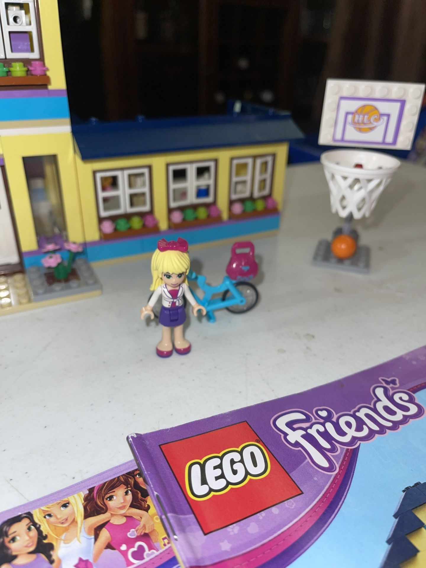 LEGO FRIENDS 41005 HEARTLAKE HIGH SCHOOL