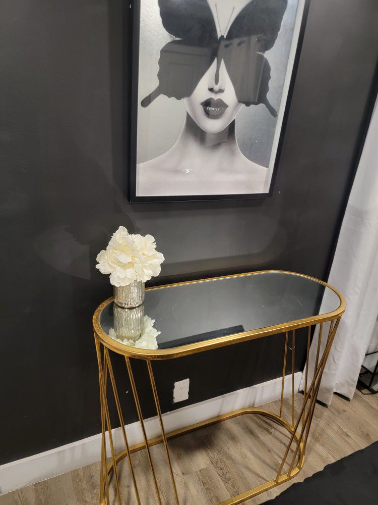 Gold Table With Mirror 