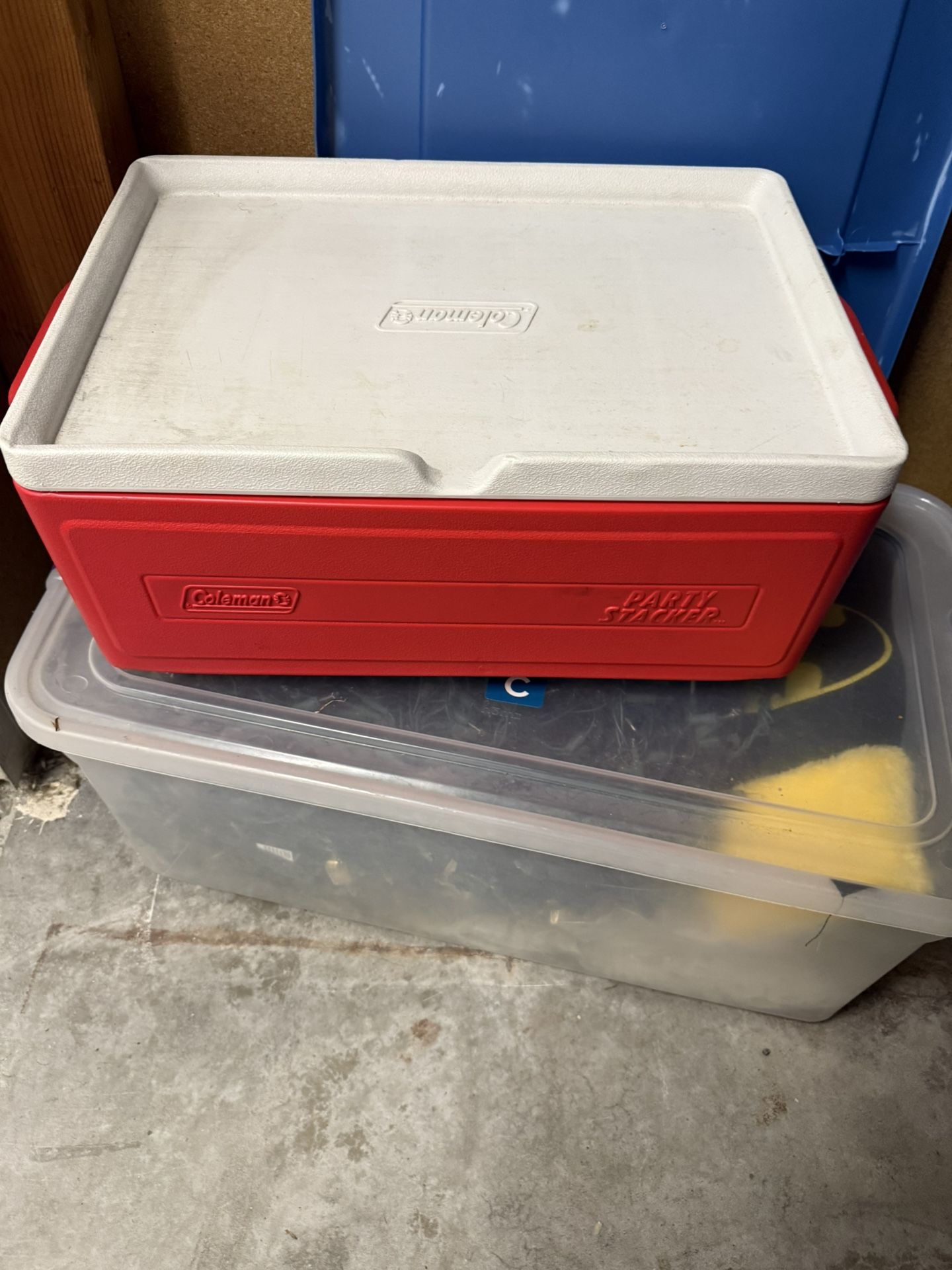Coleman Can Cooler