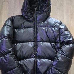 Black Gap Men's Recyled Puffer Jacket
