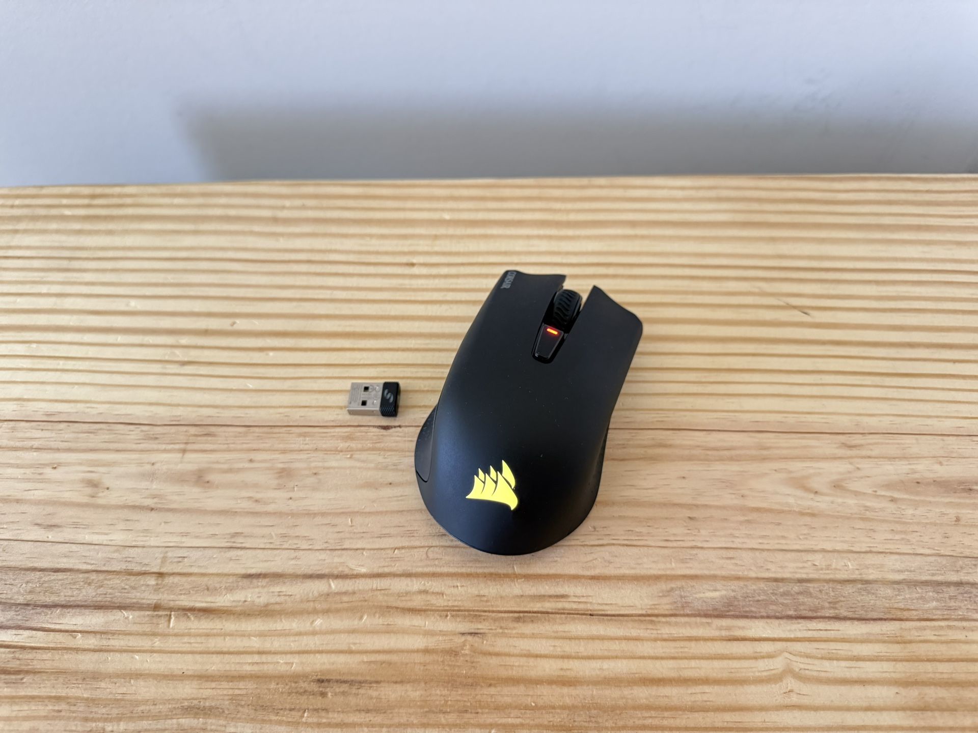 Corsair Wireless Gaming RGB Mouse (2.4GHz/Bluetooth)