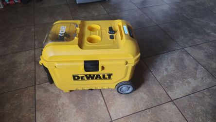 DeWalt portable cooler/ ice chest