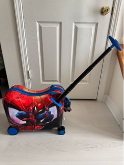 Marvel Kids Spider Man Hardside Carry On Ride On luggage suitcase