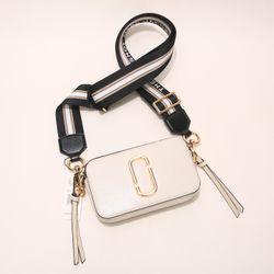 Marc Jacobs Camera Bag-.