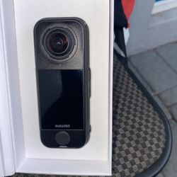 insta 360 x4