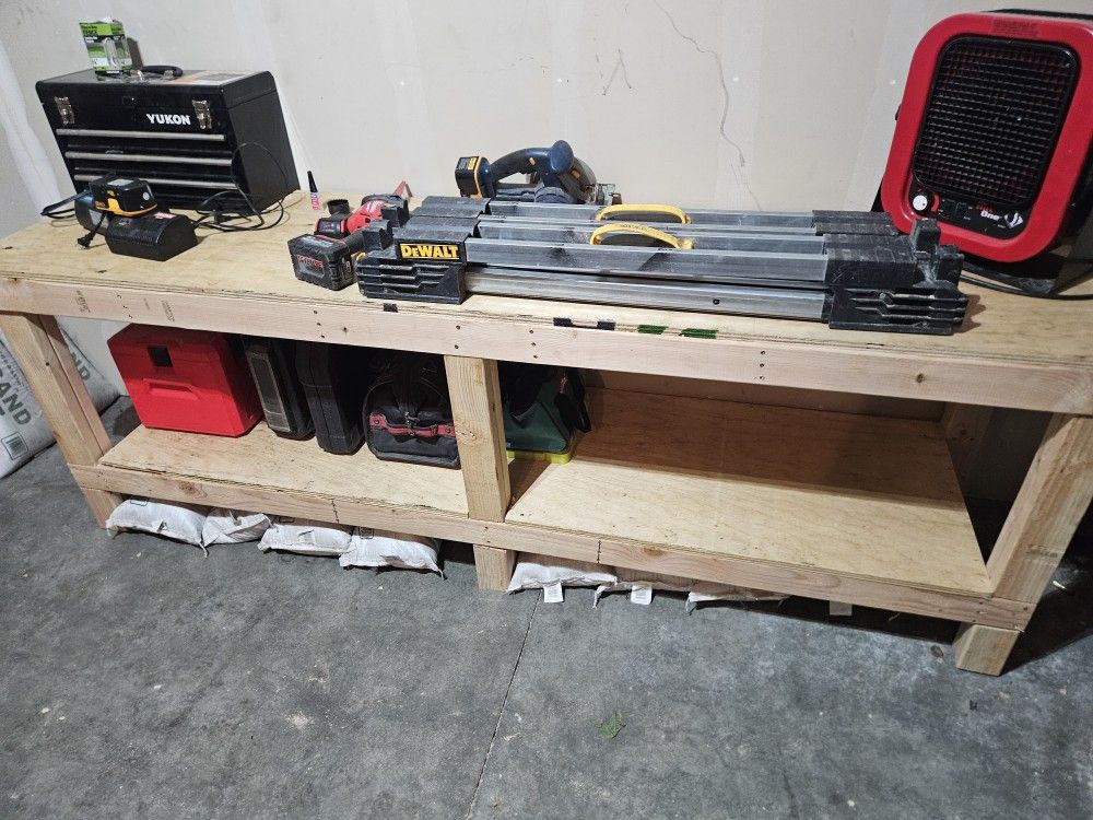 Wood Work Bench