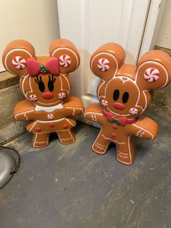 Mickey and Minnie gingerbread blow mold set