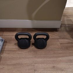 KETTLE BELLS 8 POUNDS