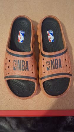 Crocs NBA men's sz 12