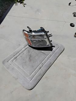 Nissan nv 2012 -2021 headlight RH side Used Oem