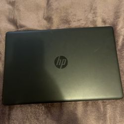 HP 17-by3613dx 17.3" (256GB SSD, Intel Core i5-1035G1, 1.00GHz, 8 GB RAM) Laptop