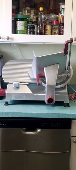 Meat cutter