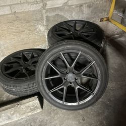 20” Black Rims With Tired (brand New) 245/45/20