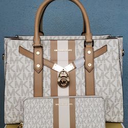 Michael Kors Large Hamilton And Matching Wallet 