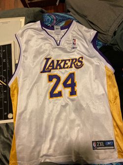 KOBE Bryant # 24 LA Lakers jersey