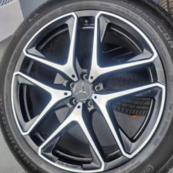 Mercedes Benz GLE 53 Rims Size 21 
