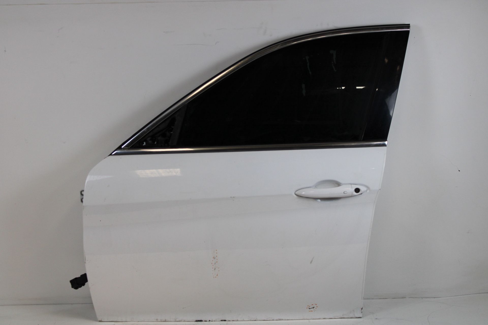 2018 Giulia Front Left Hand Side Door
