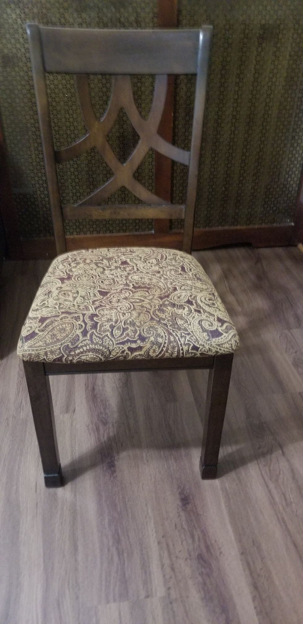 Brand 2 new Ashley chairs+free table