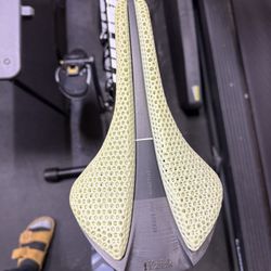 Fizik Saddle