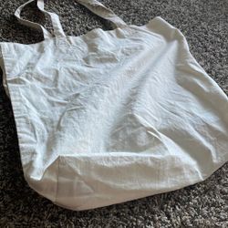 uni qlo tote