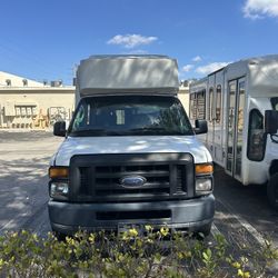 2011 Ford E-350
