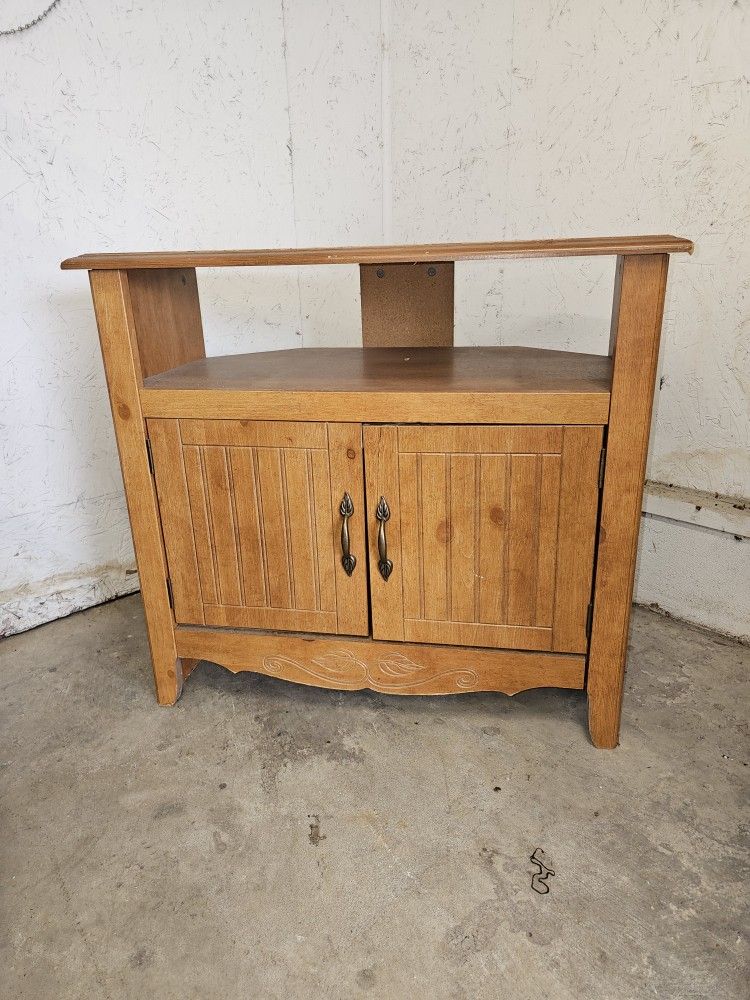 Corner TV Stand