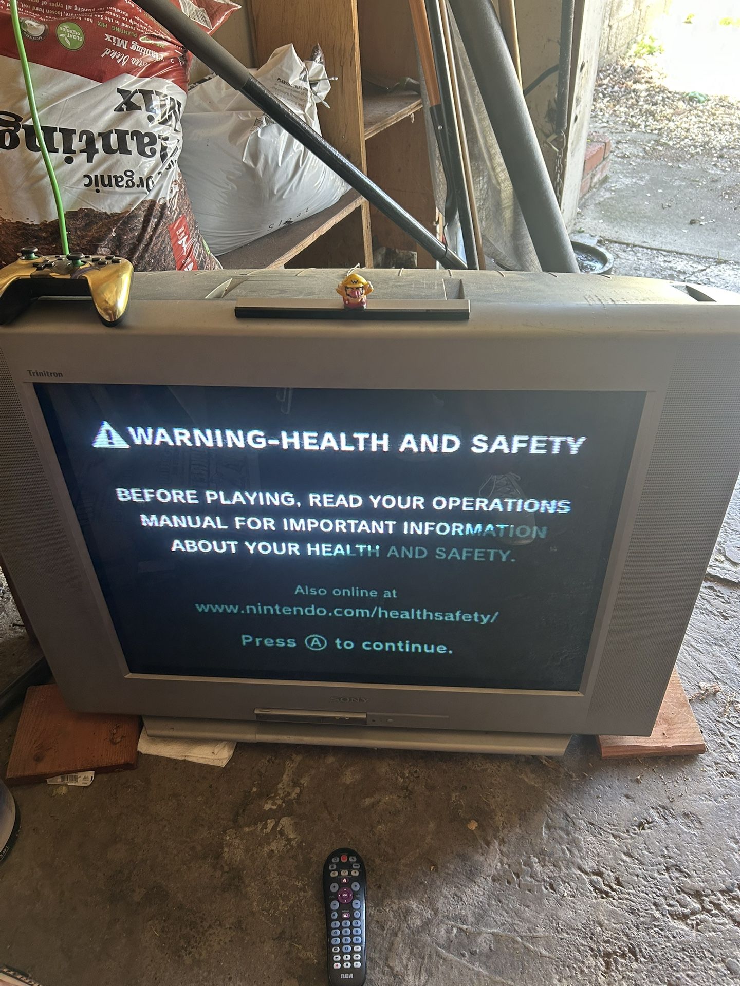 32” 2003 Sony Trinitron CRT TV For Sale