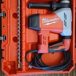 Milwaukee AVS  Rotary Hammer 