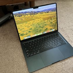 2025 13.6” Macbook Air M3/16GB RAM/256GB Storage/AppleCare Laptop Computer Apple