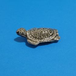 Miniature Sea Turtle Figurine Wade England 2" Long.
