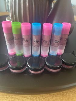 Lip Balm - 💯 All Natural Base!!